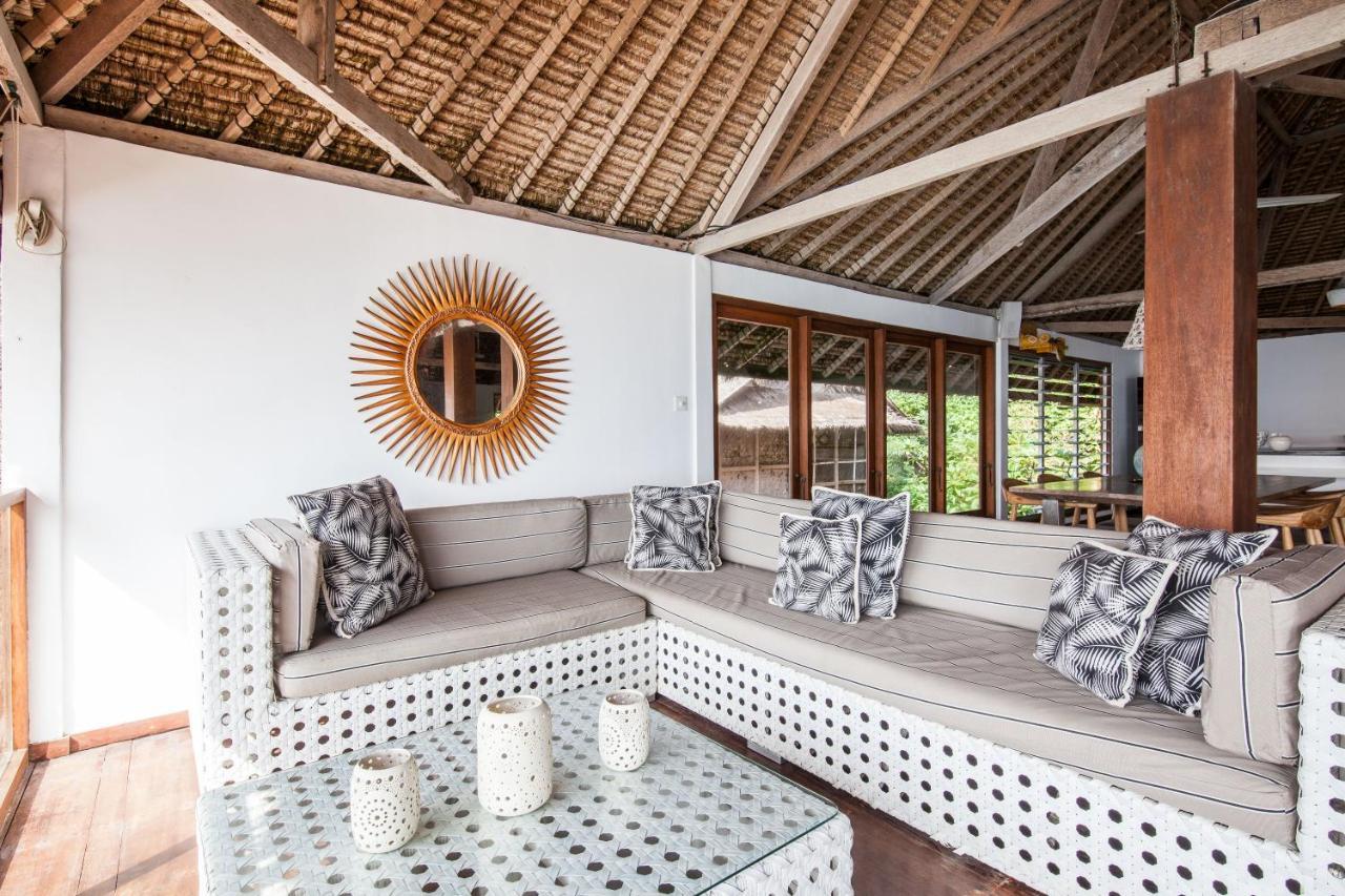 Villa Gmb Beach House ウルワツ エクステリア 写真